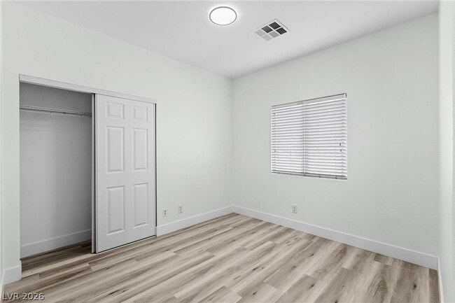 Building Photo - 5568 Jelsma Ave