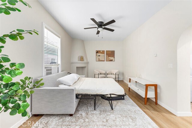 Building Photo - 1827 E 4th St