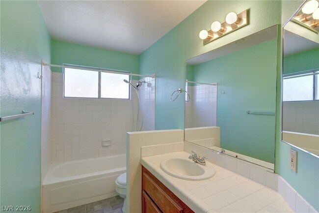 Building Photo - 217 S White Cloud Cir