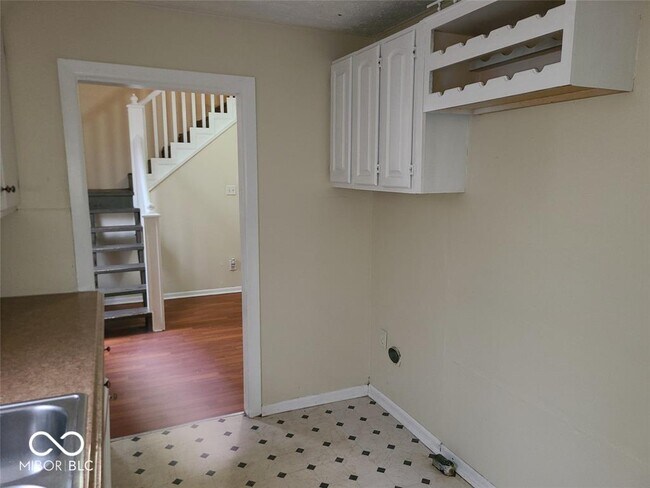 Building Photo - 416 N Linwood Ave