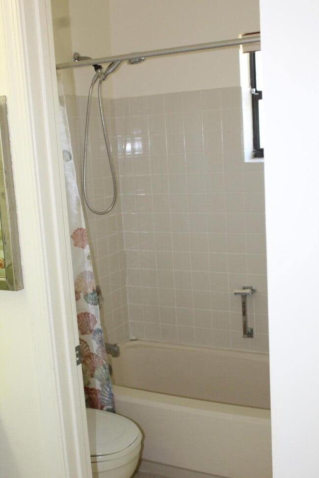 Building Photo - 9900 Papaya Tree Trail