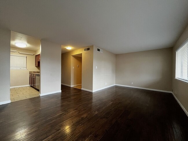 Building Photo - 1/2 Off First Months Rent! Absolutely darling, fully remodeled, single story, updated condo in a ...
