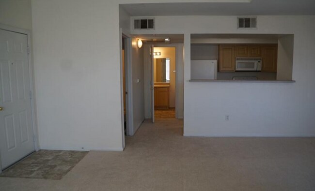 Building Photo - 6955 N Durango Dr