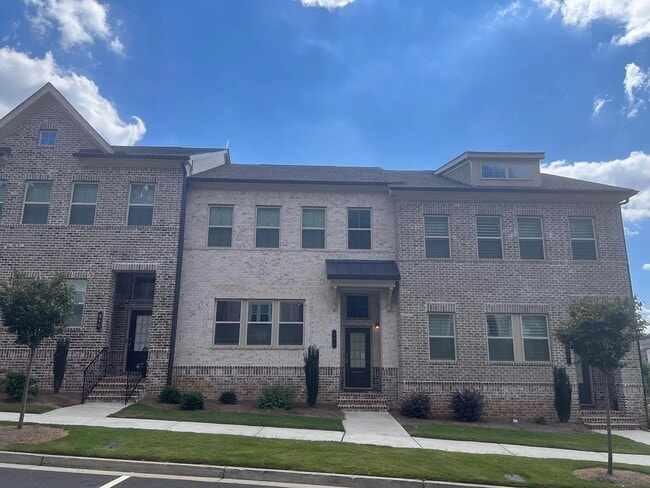 Building Photo - 256 Commons Ave