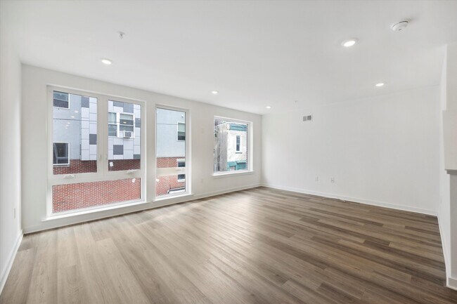 Building Photo - 1514 Master St