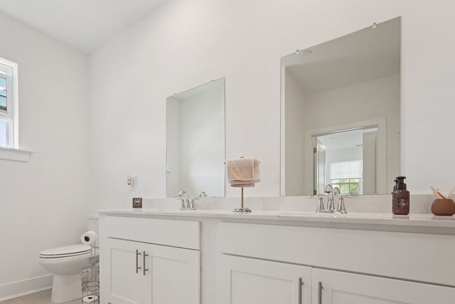 Building Photo - 5104 Mary Ashby Wy