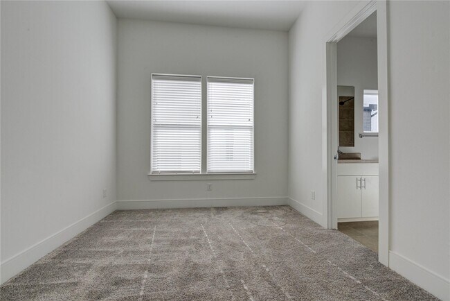 Building Photo - 2622 Rusk St