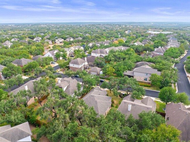 Building Photo - 7808 Alophia Dr