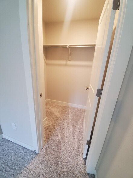 Building Photo - 2794 Barnstormer St