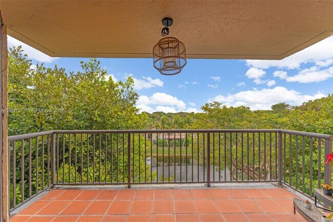 Building Photo - 6701 SW 116th Ct