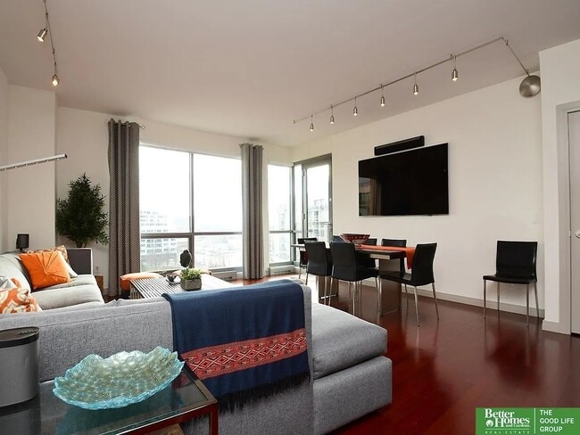 Building Photo - 200 S 31st Ave