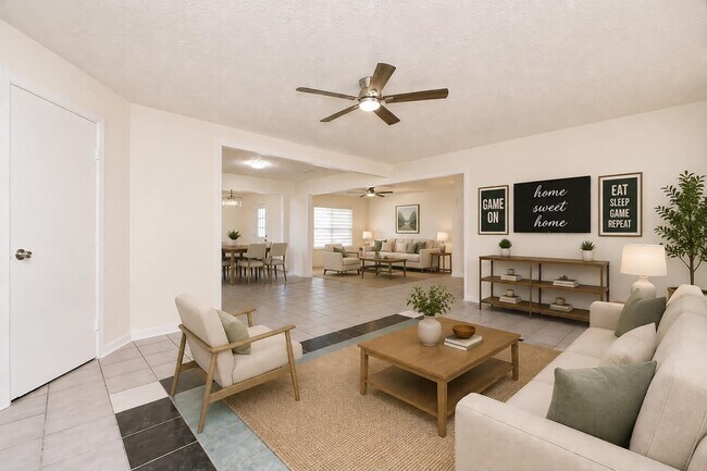 Building Photo - 16823 Cobble Ridge Dr