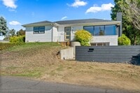 Building Photo - 3 Bedroom 3 Bath House