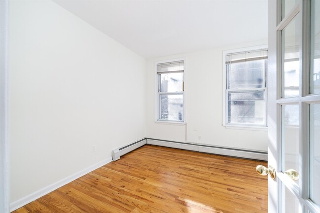 Building Photo - 107 Harrison St