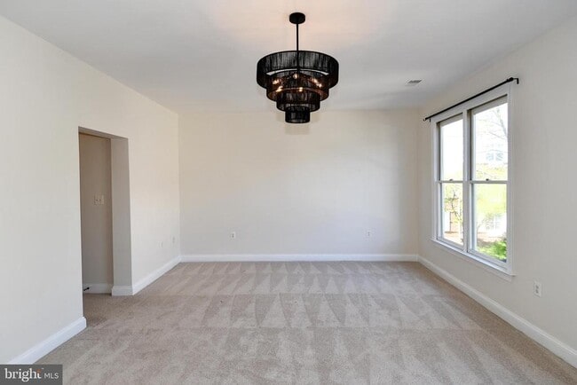 Building Photo - 301 Hillwood Ave