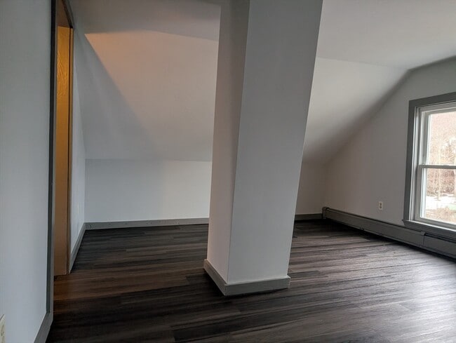 Building Photo - 36 Main St