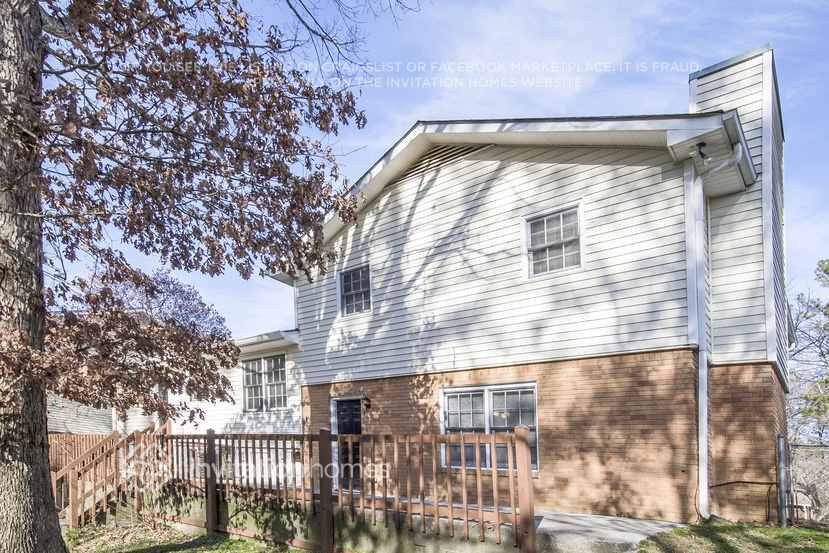 Building Photo - 4032 Cumberland Dr SW