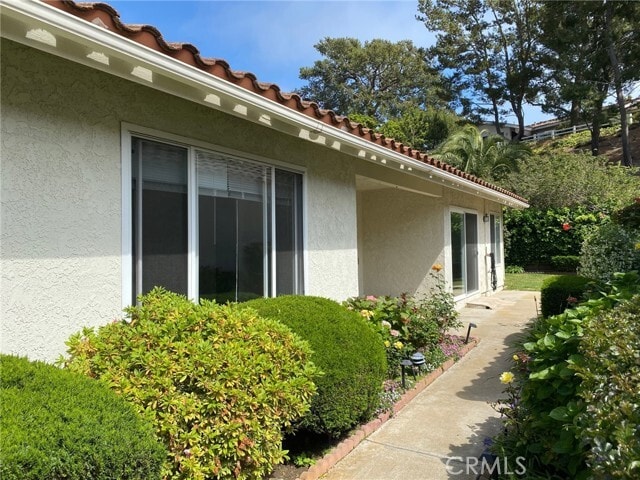Building Photo - 22942 Via Cruz