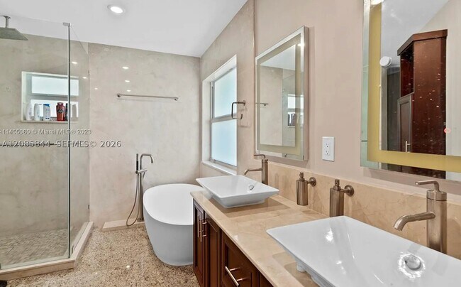 Building Photo - 4132 NW 58th Dr