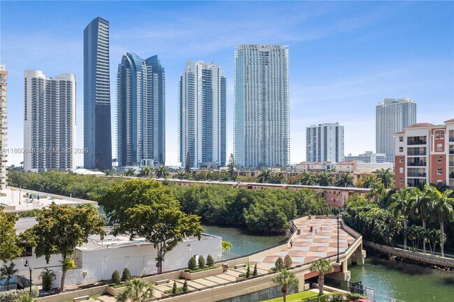 Building Photo - 250 174th St