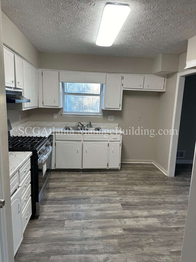 Building Photo - 10973 Highridge Ct