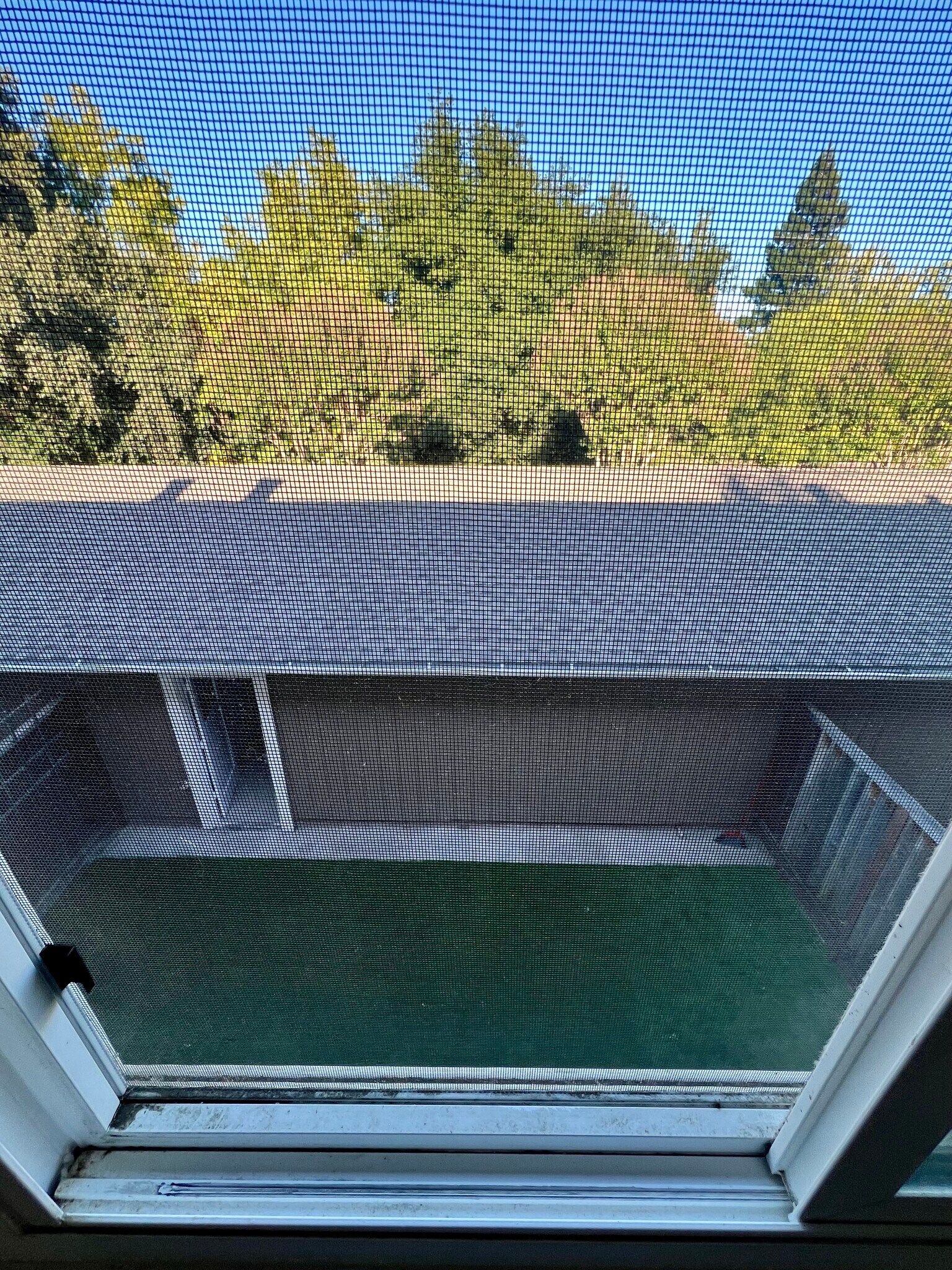 Building Photo - 133 Lawnview Cir