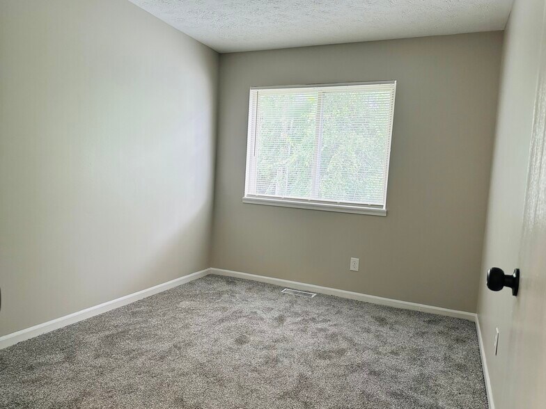 Bedroom 3 - 205 Lincoln St