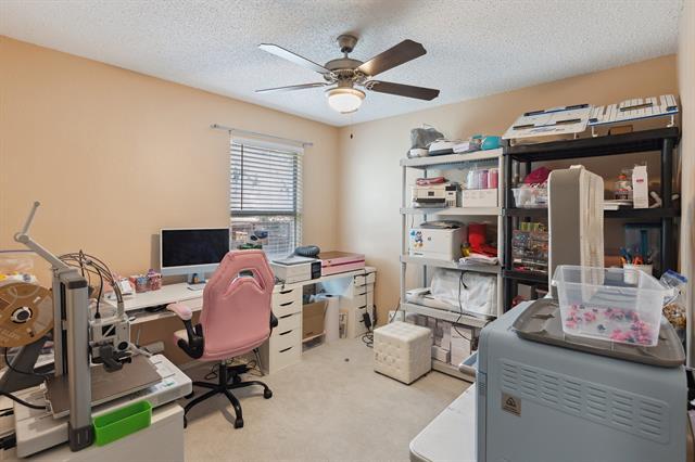 Building Photo - 2911 Post Oak Dr