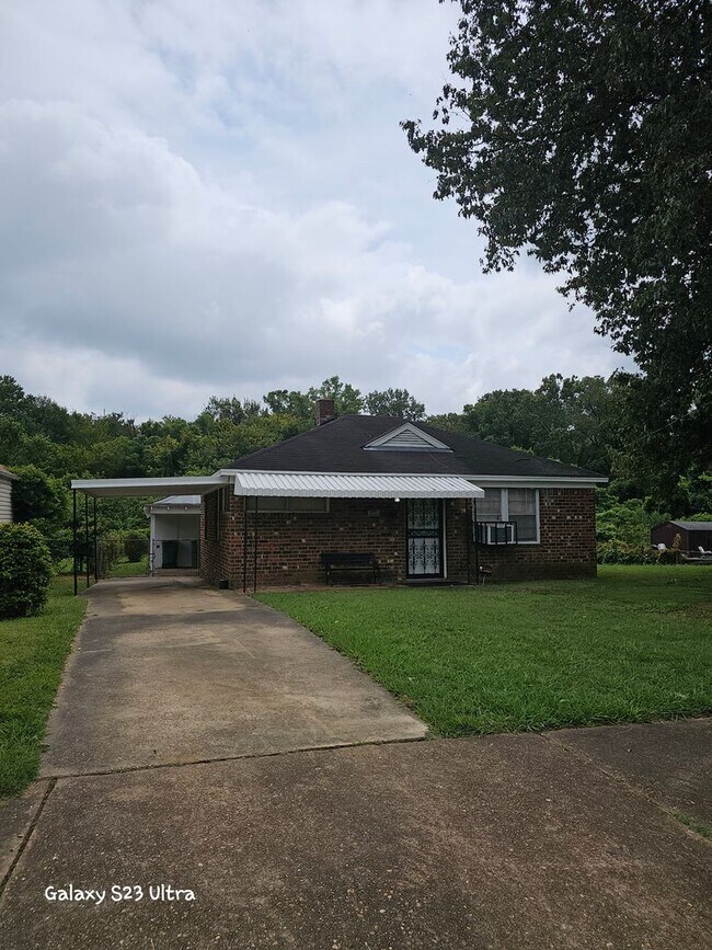 Building Photo - 1854 Blair Hunt Dr