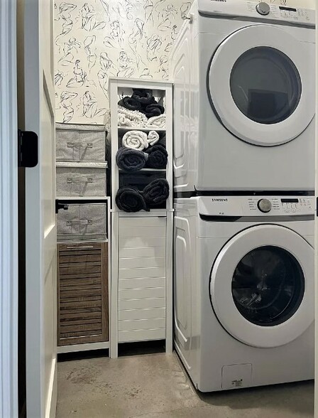 Laundry Room - 3003 Birdwood Cir