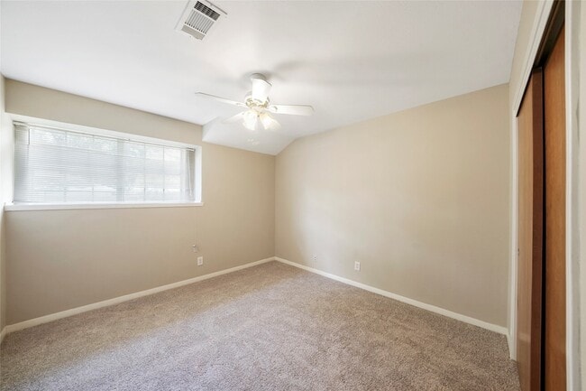 Building Photo - 4406 Rosebay Dr