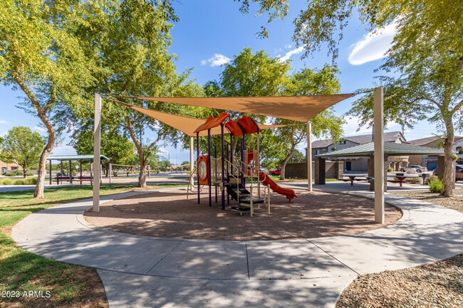 Building Photo - 457 N 169th Ave