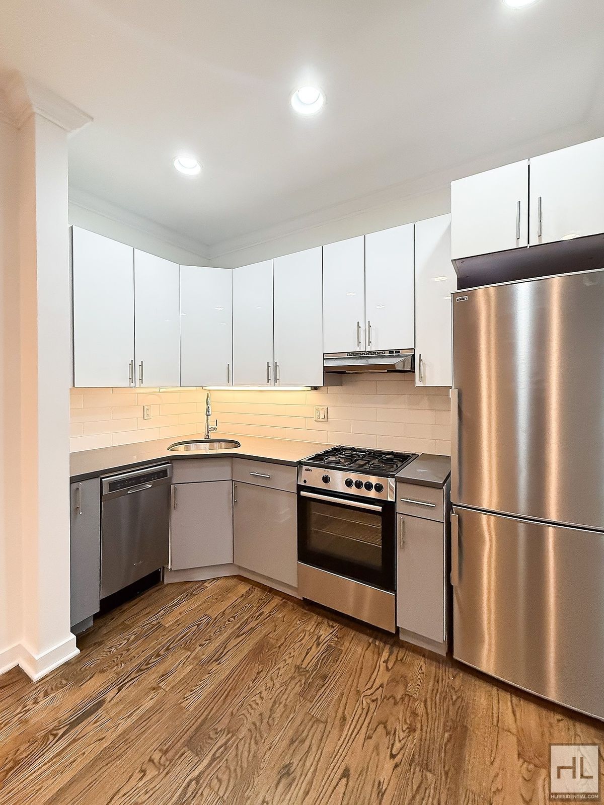 Building Photo - EASTERN PARKWAY / Crown Heights 1-Bed 1-Bath