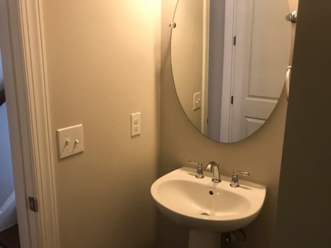 Building Photo - 849 Wake Towne Dr