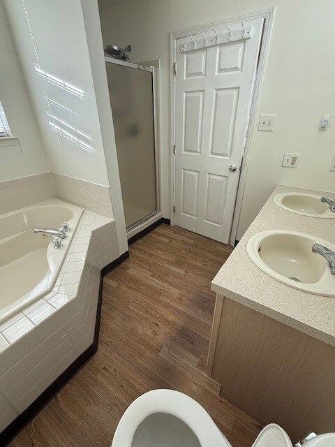 Building Photo - 9401 Wrensong Ct