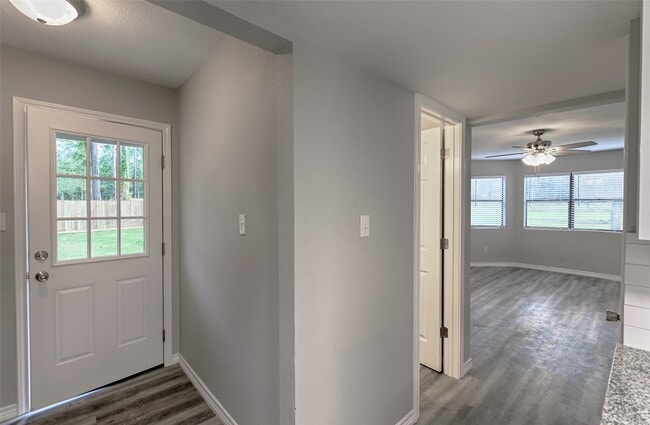 Building Photo - 22311 Warwick Glen Dr