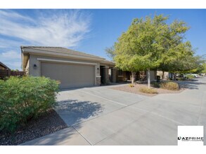 Building Photo - Embrace Comfort and Style in This Elegant ...