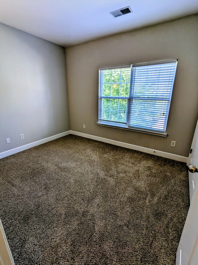 Building Photo - 8211 Lenox Creekside Dr