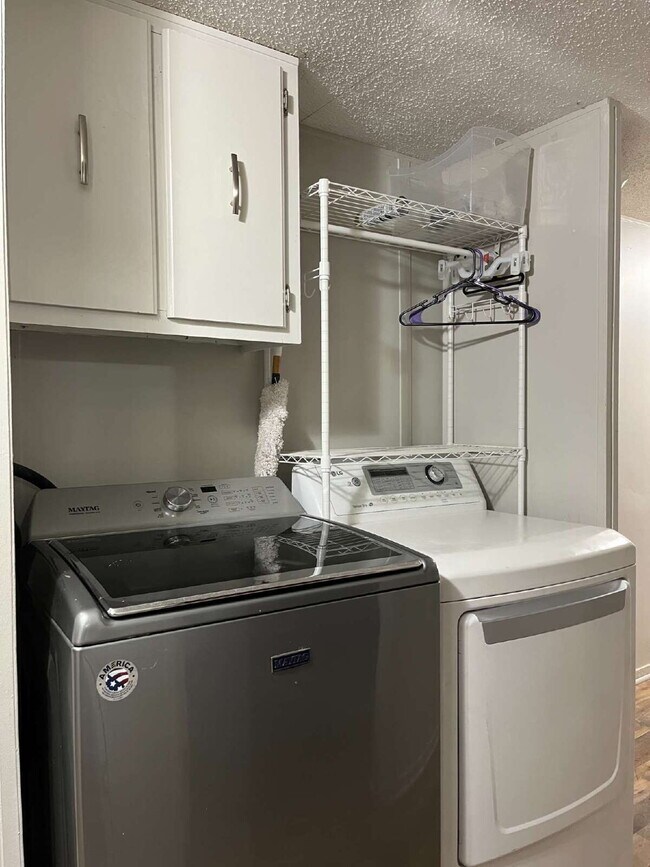 Building Photo - 3-Bed, 2-Bath Mobile Home in Agra