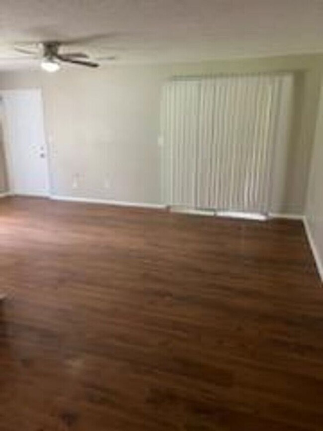 Building Photo - 3 Bedroom townhome in Snellville