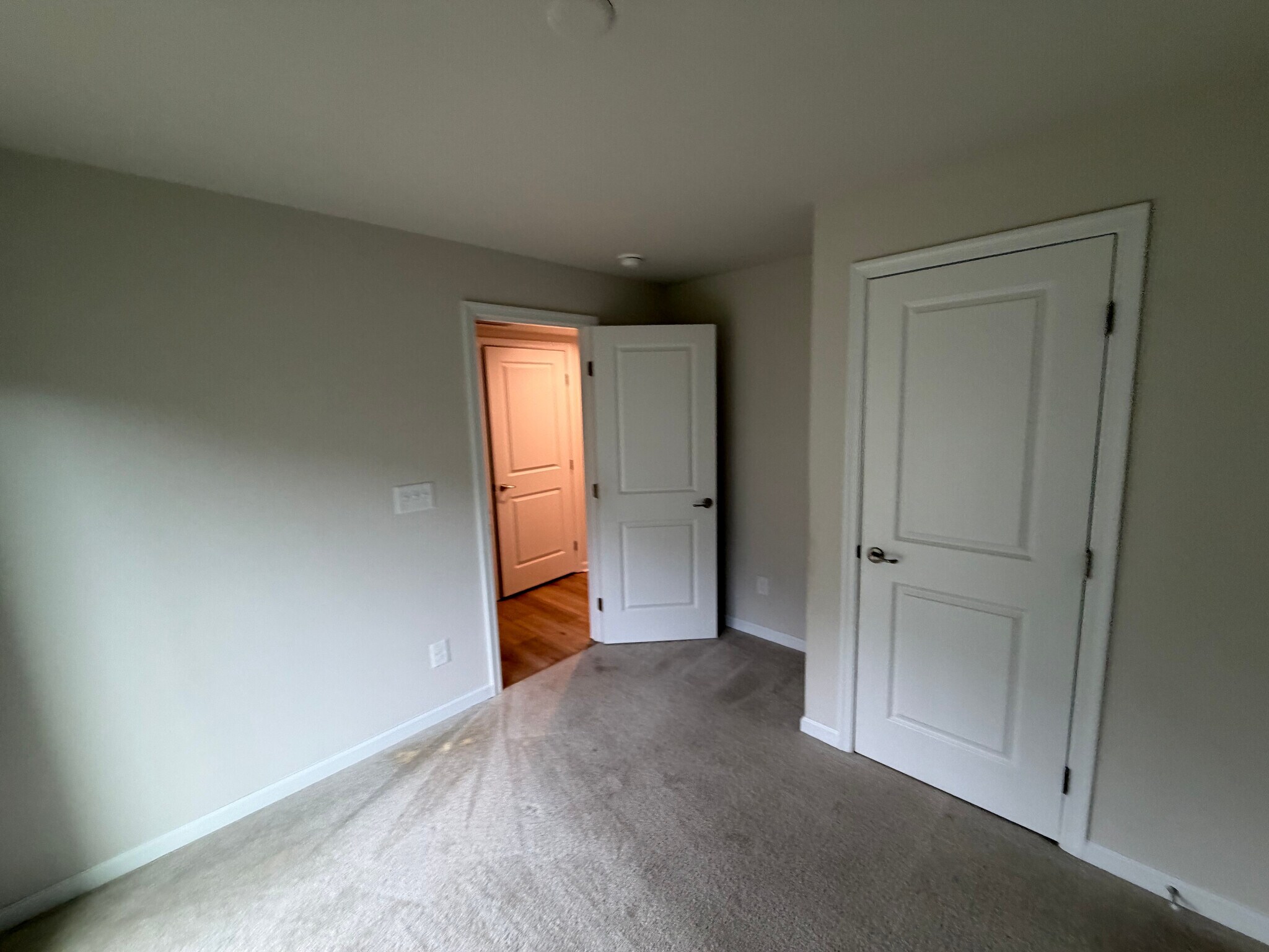 Building Photo - Room in Townhome on Beeler Ln