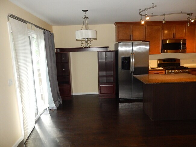 Building Photo - 375 Woodridge Cir