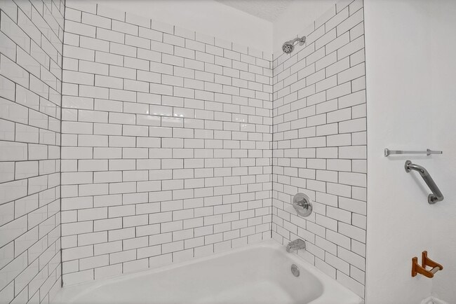 Building Photo - 6516 Perdido Dr