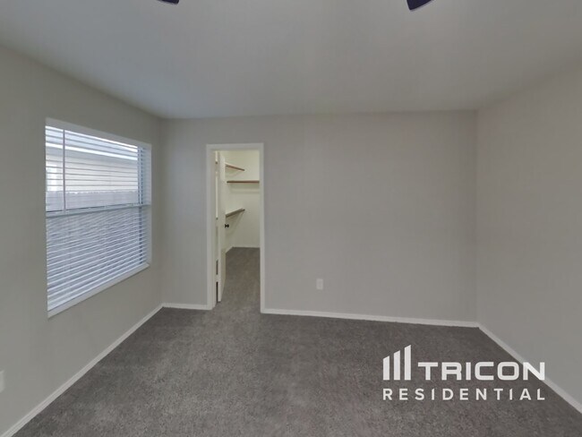 Building Photo - 1617 Village Park Trail