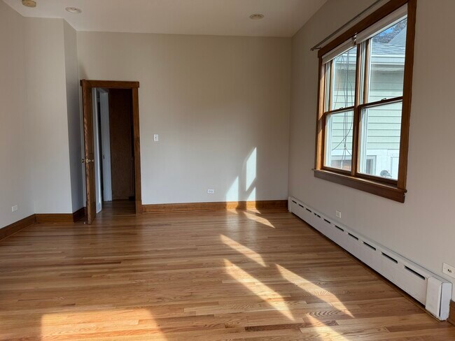 Building Photo - 1107 Circle Ave