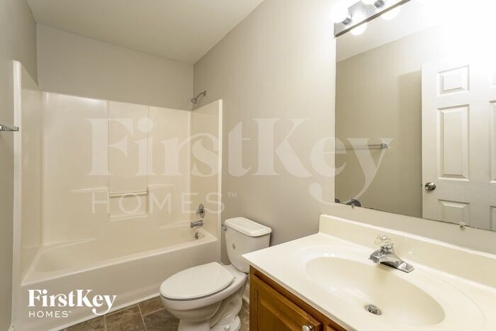 Building Photo - 4100 Salem Landing Dr