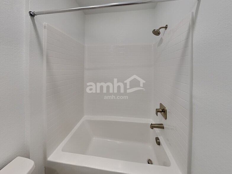 Building Photo - 10335 Bishops Cap St