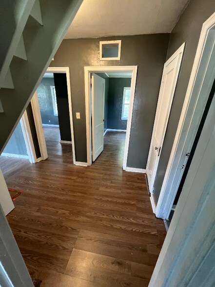 Building Photo - 2068 Victory Ct