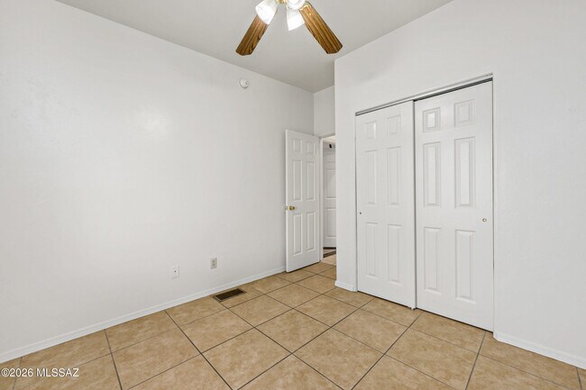 Building Photo - 1317 N Howard Blvd
