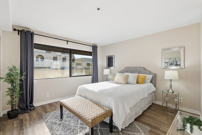 Building Photo - 153 California Ave